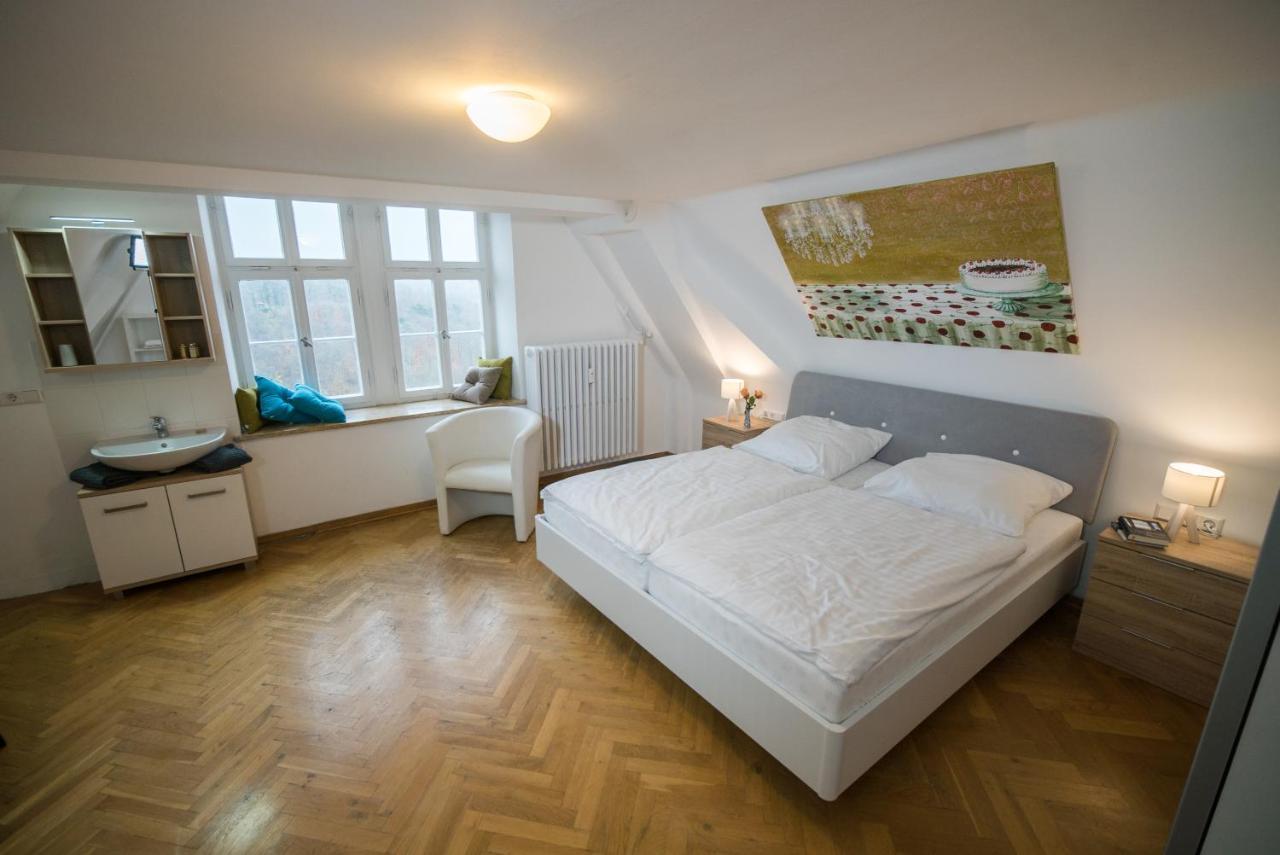 Biohotel Schloss Kirchberg 컬크버그엔더젝스트 외부 사진
