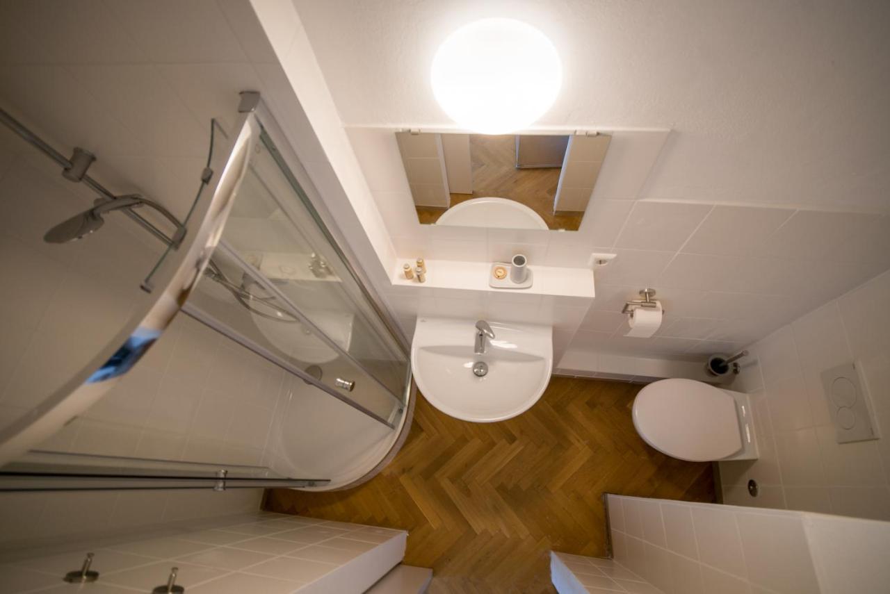 Biohotel Schloss Kirchberg 컬크버그엔더젝스트 외부 사진