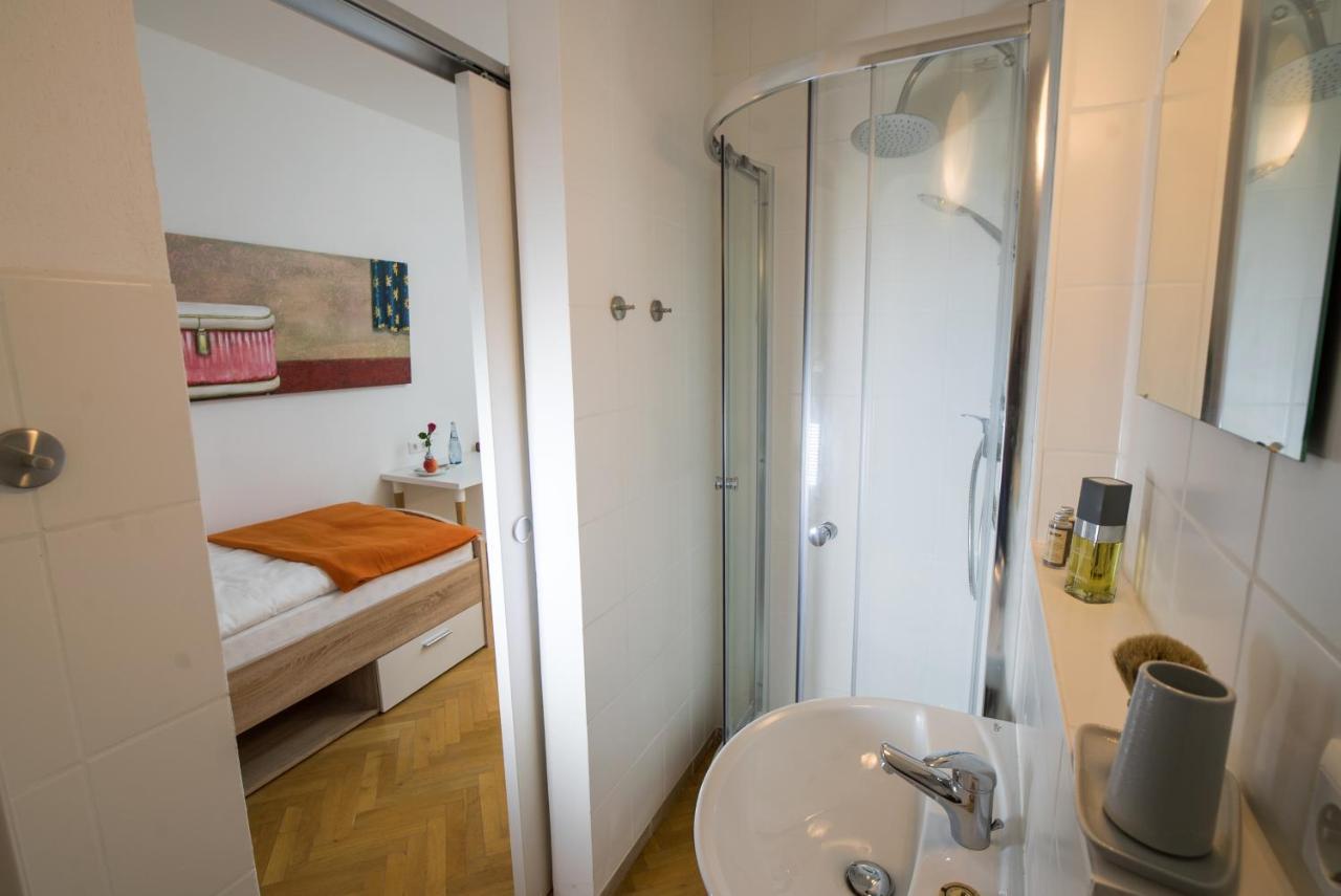 Biohotel Schloss Kirchberg 컬크버그엔더젝스트 외부 사진