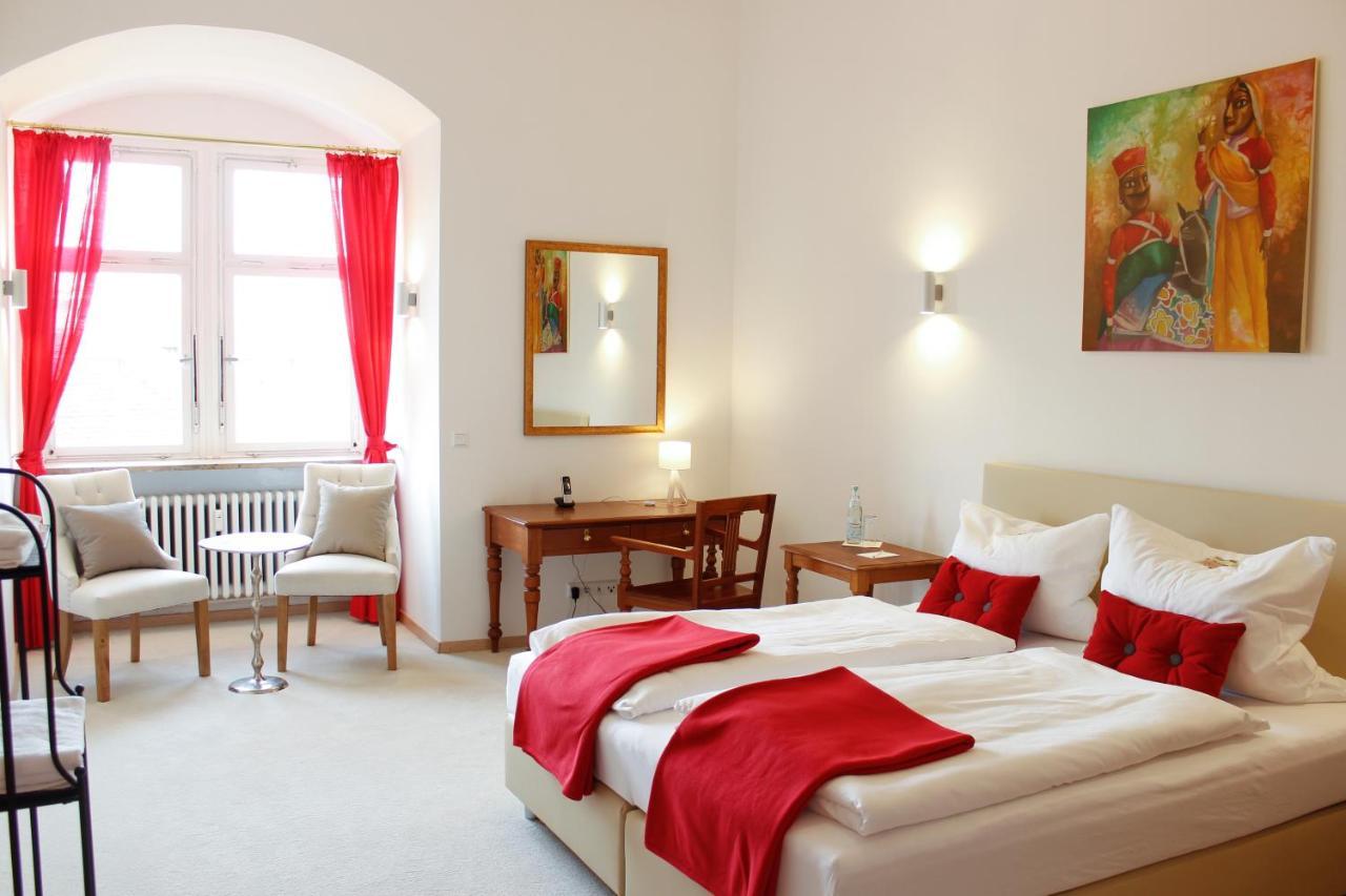 Biohotel Schloss Kirchberg 컬크버그엔더젝스트 외부 사진