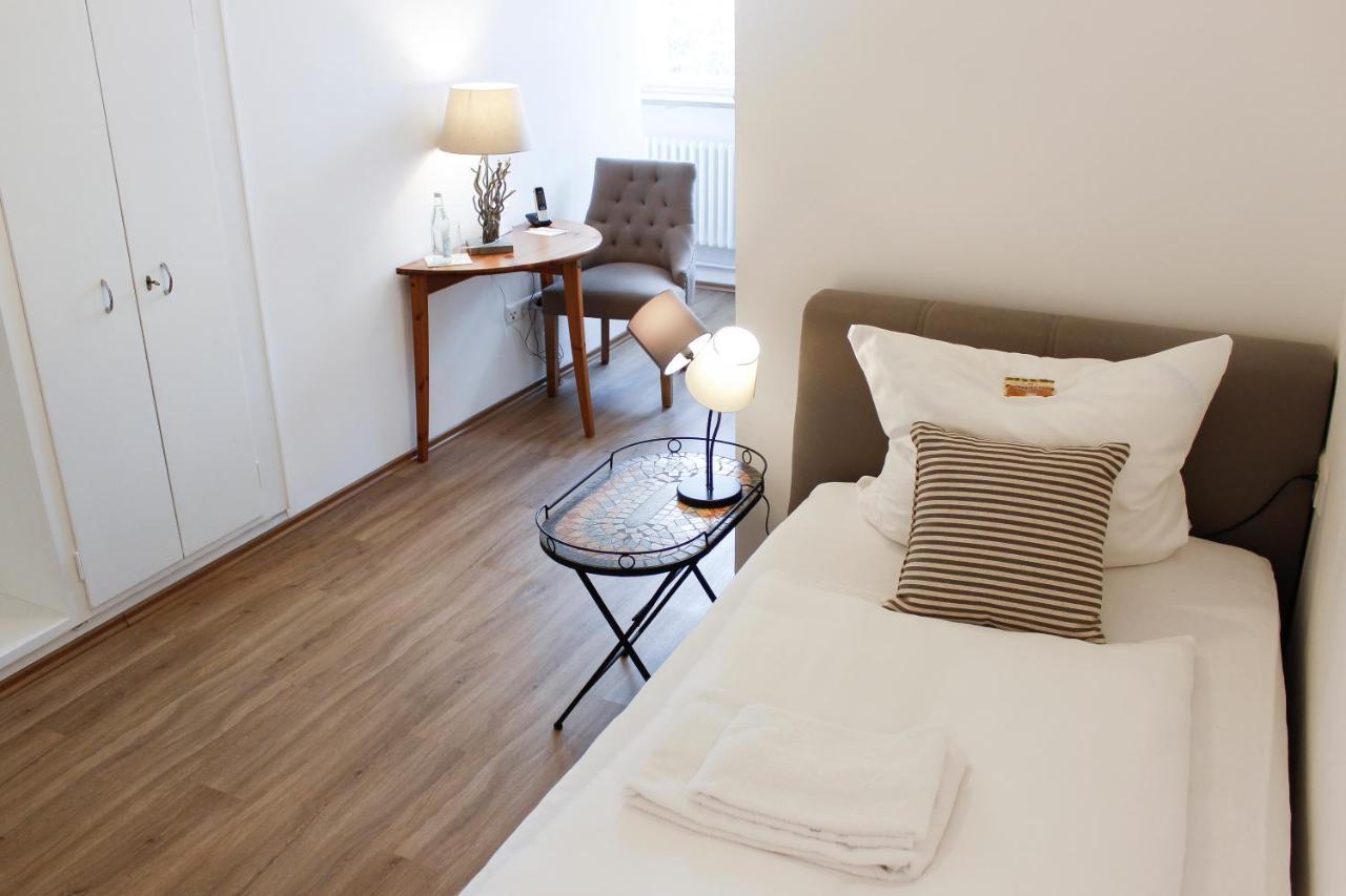 Biohotel Schloss Kirchberg 컬크버그엔더젝스트 외부 사진