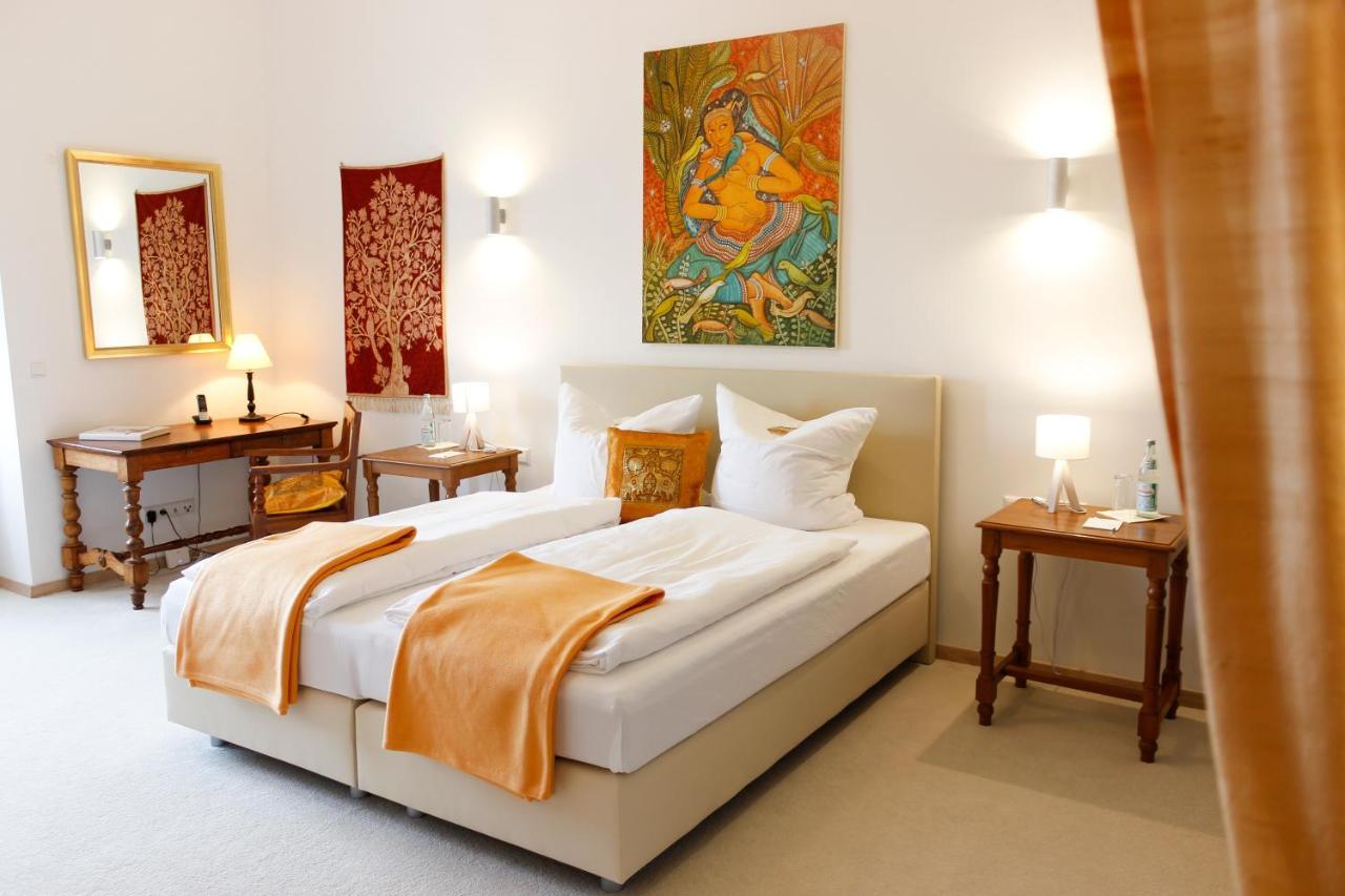 Biohotel Schloss Kirchberg 컬크버그엔더젝스트 외부 사진