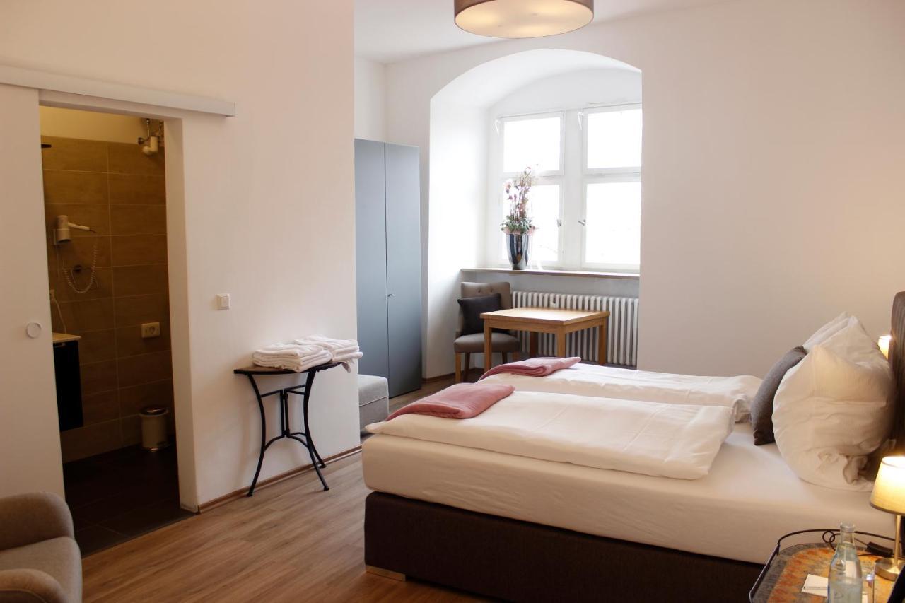 Biohotel Schloss Kirchberg 컬크버그엔더젝스트 외부 사진