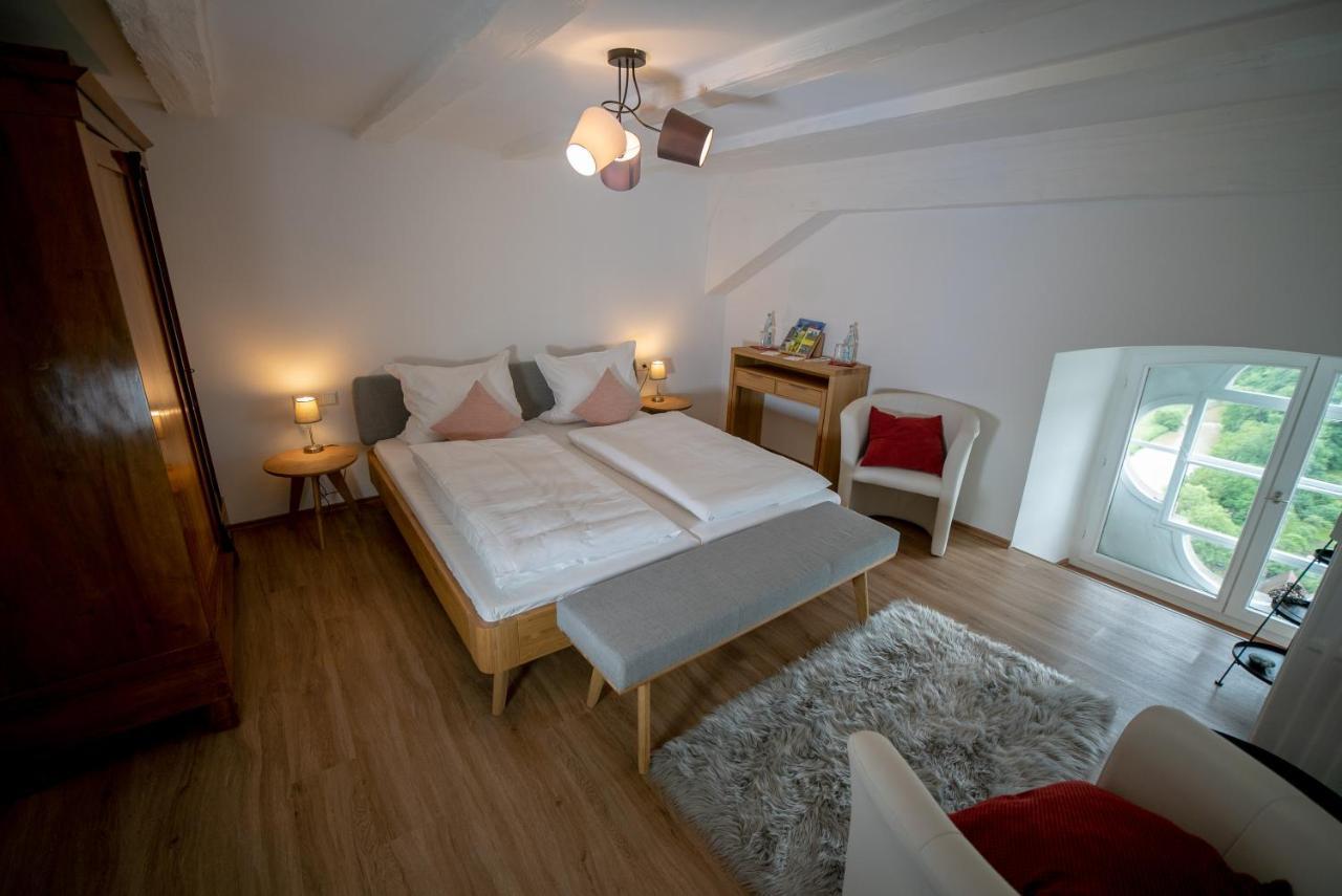 Biohotel Schloss Kirchberg 컬크버그엔더젝스트 외부 사진