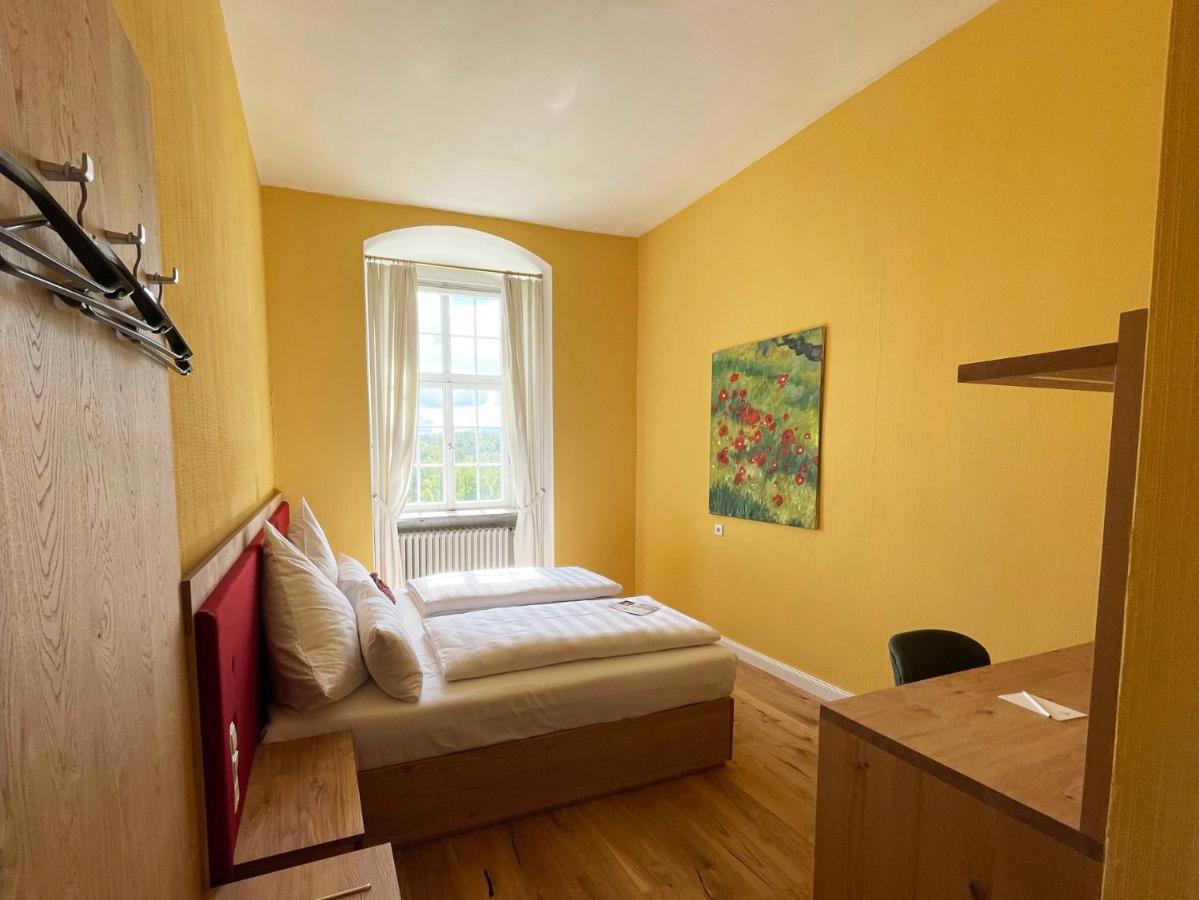 Biohotel Schloss Kirchberg 컬크버그엔더젝스트 외부 사진