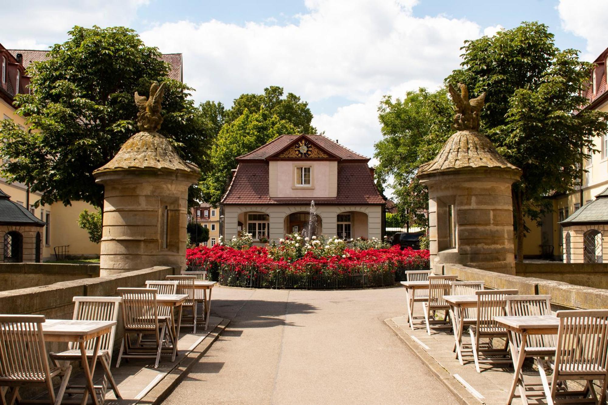 Biohotel Schloss Kirchberg 컬크버그엔더젝스트 외부 사진