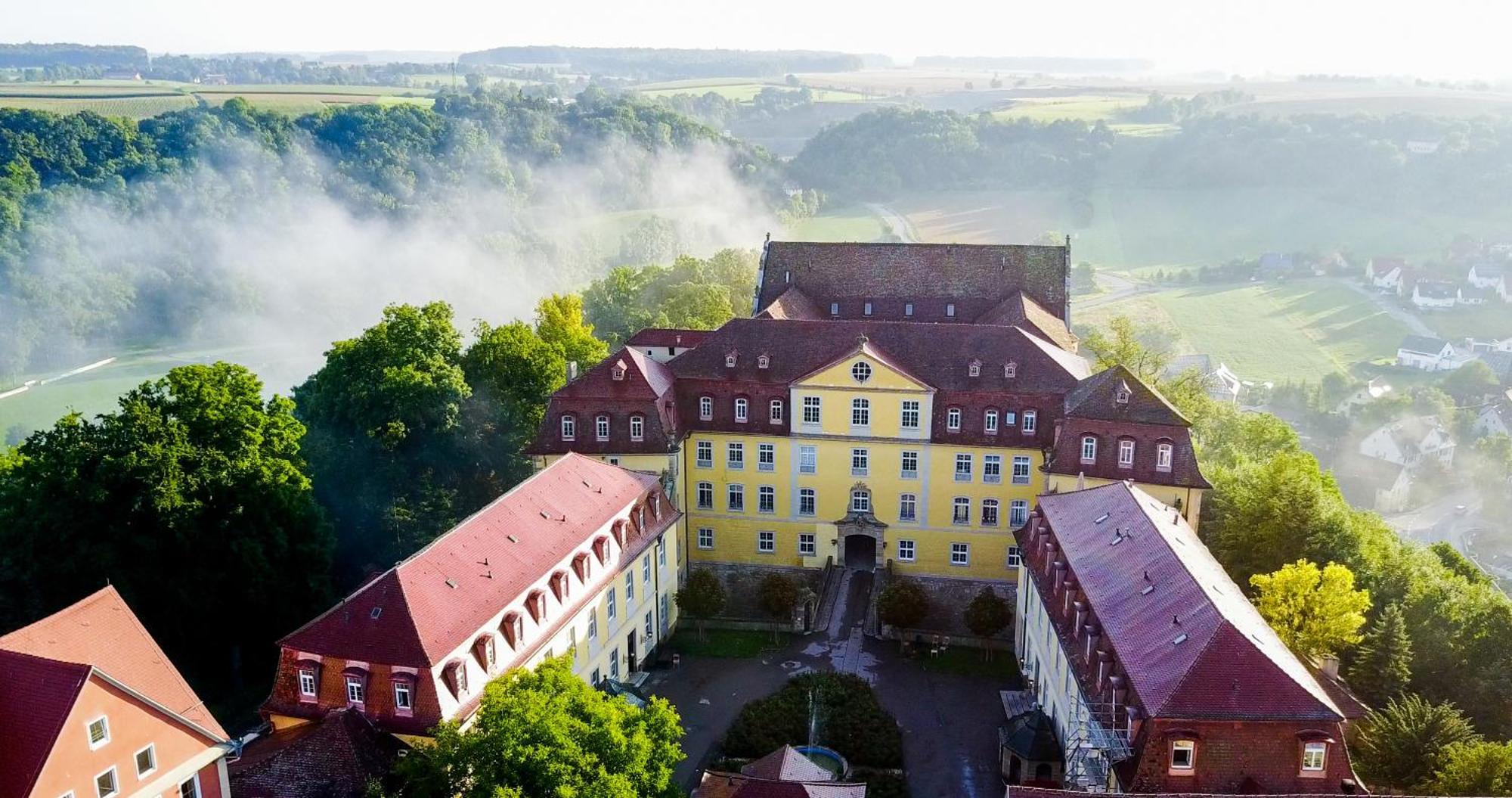 Biohotel Schloss Kirchberg 컬크버그엔더젝스트 외부 사진